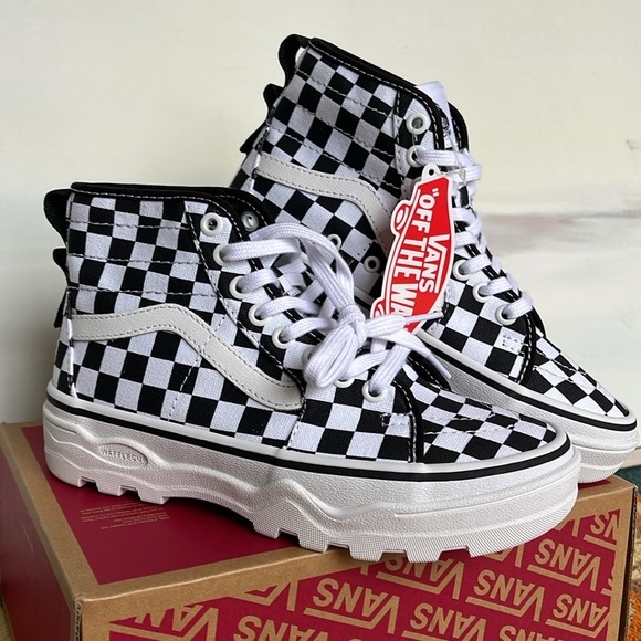 Vans WMNS Sentry Sk8-Hi
Checkerboard
VN0A5KY5705
Sneakers - Picture 5 of 16